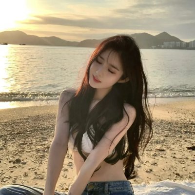 东德蕾丝的爱欲
